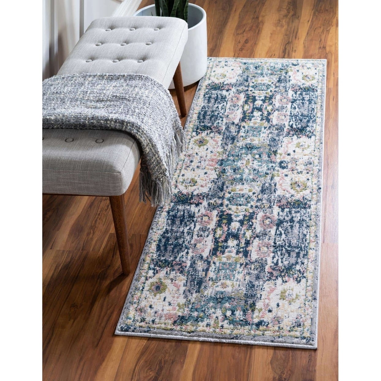 Contemporary Synnove Collection Area Rug 4'x6' - Navy Blue