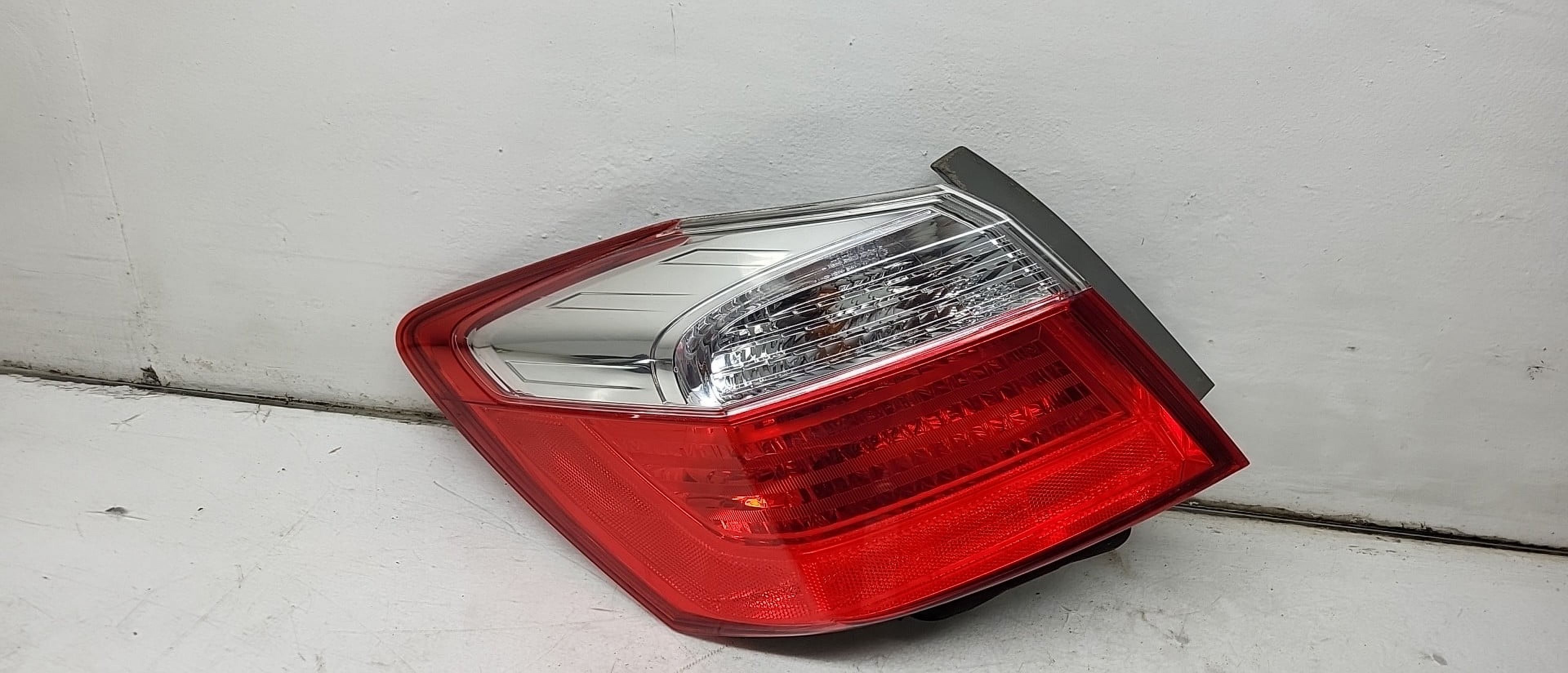 Pre-Owned 14 2014 Honda Accord Driver LH Tail Light Lamp OEM (Good)