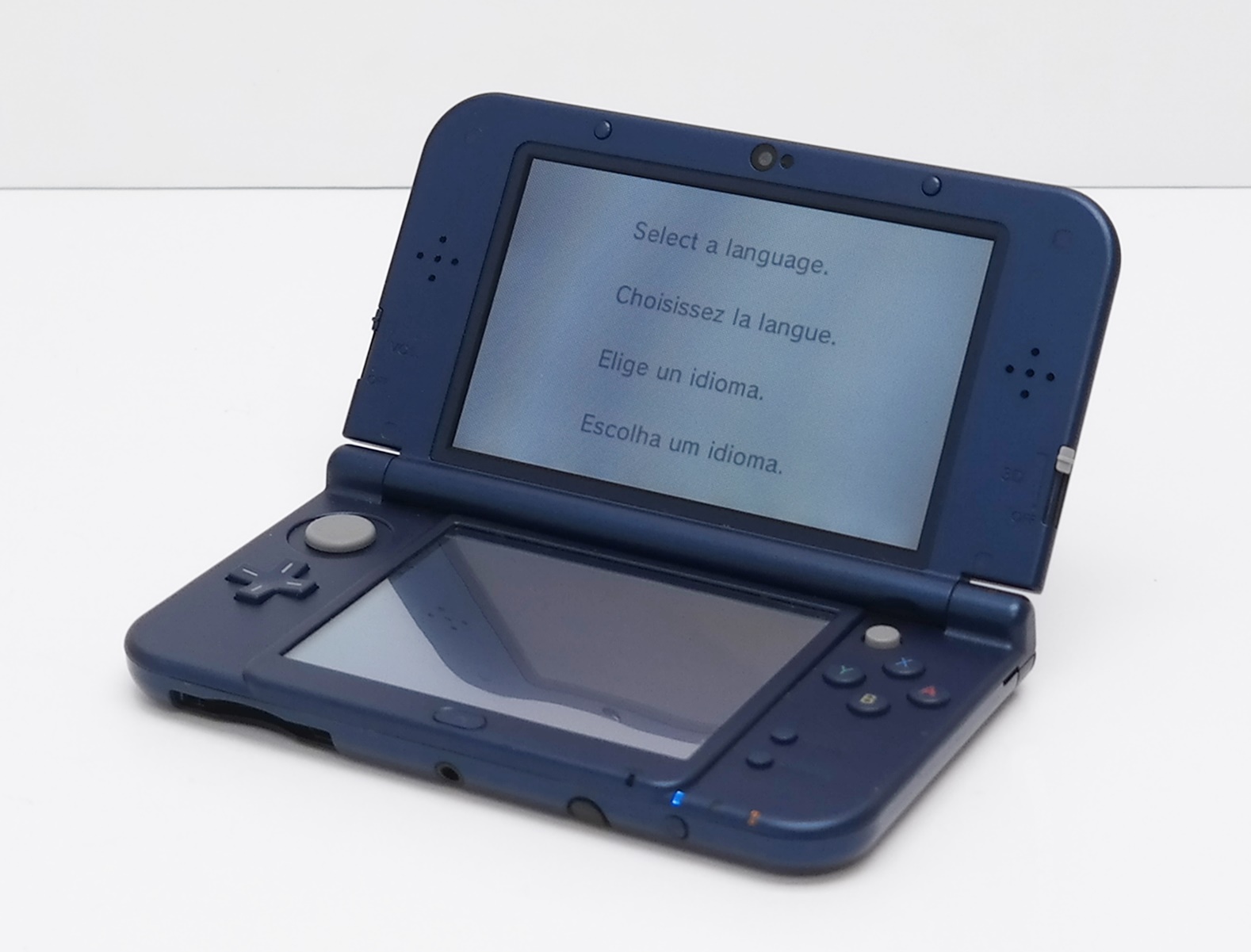 Pre-Owned Nintendo New 3DS XL Monster Hunter Generations Edition Handheld System (Good)