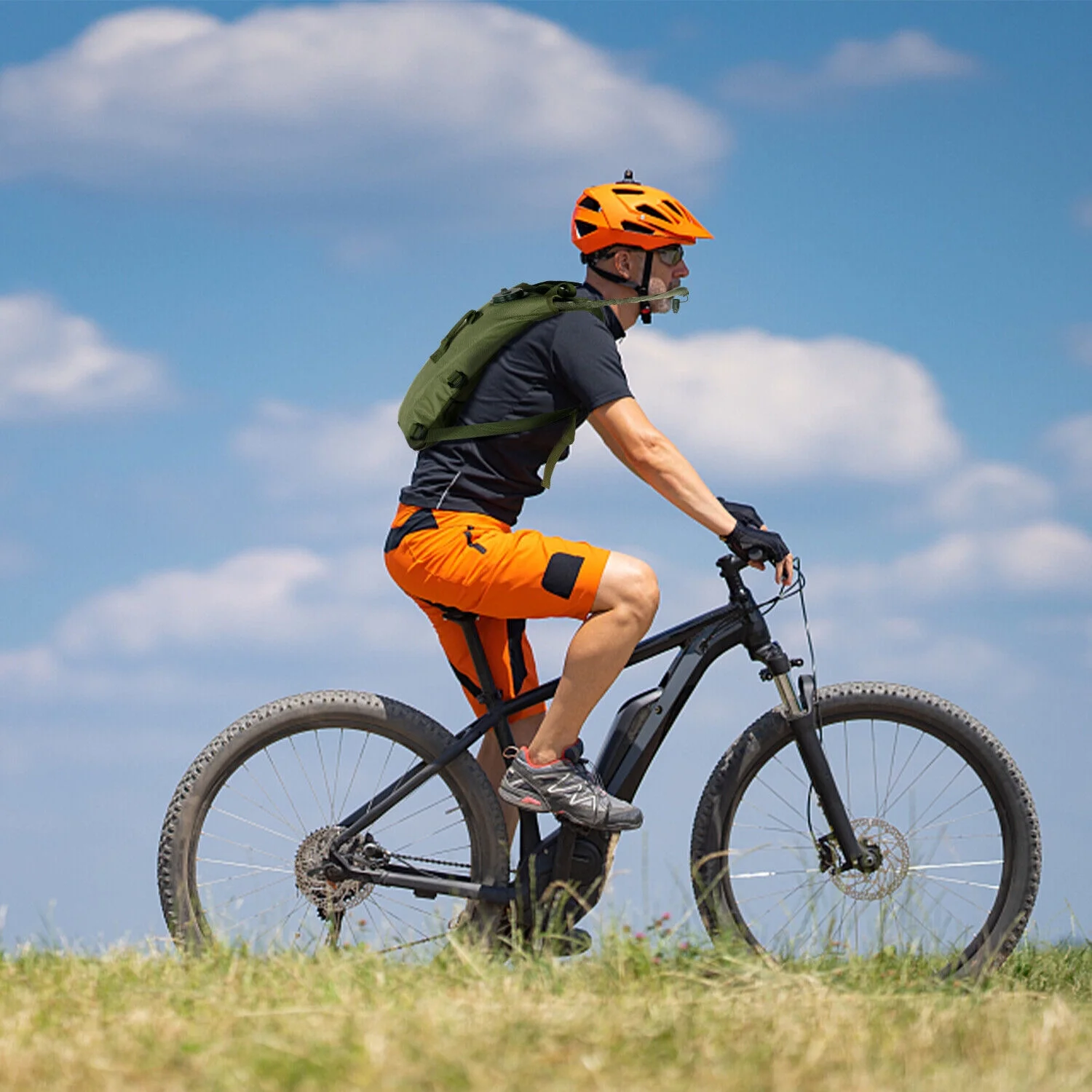 Hydration Pack Backpack with 3L Bladder,Tactical Water Bag Hiking, Biking, USA