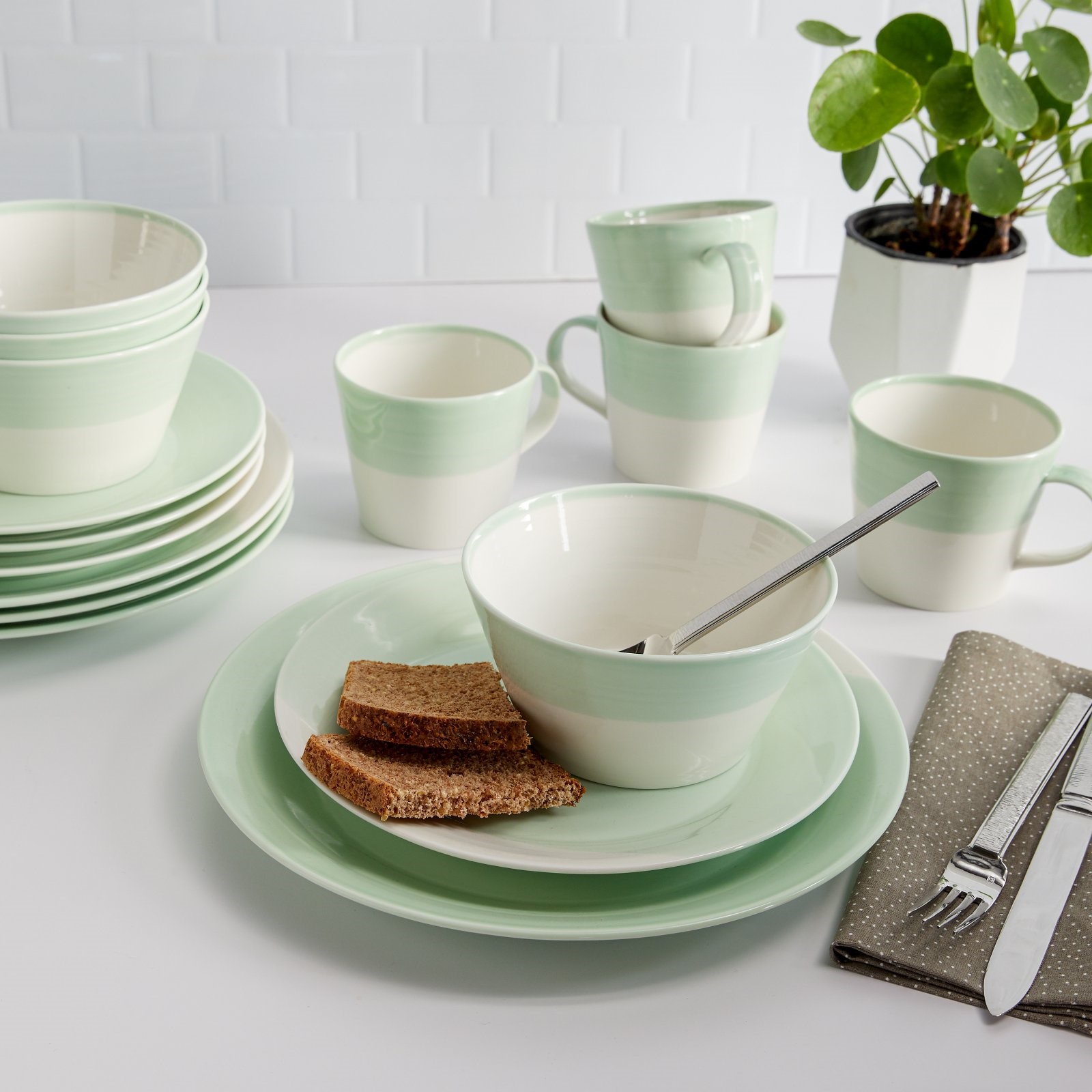 Royal Doulton 1815 Blue Dinnerware Set, 16 Piece Set , Porcelain