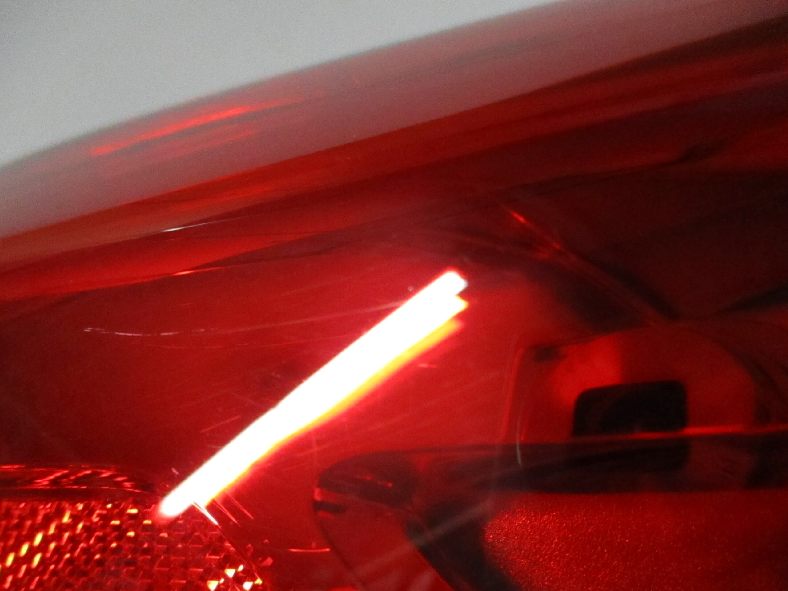 Pre-Owned 2018-2021 Honda Accord Driver LH Tail Light Lamp OEM (Good)