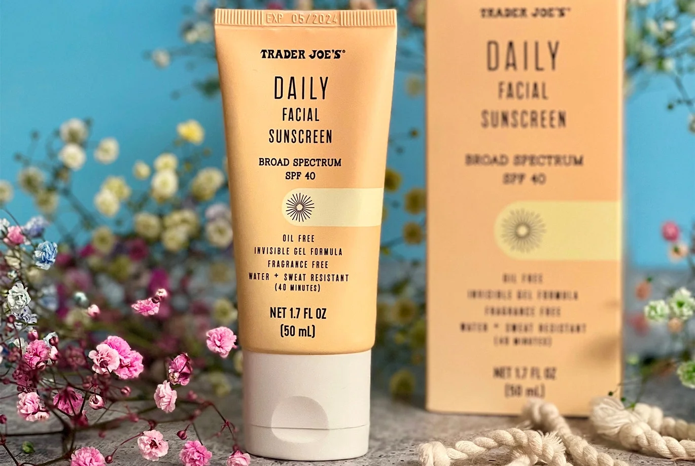 SUPERGOOP DUPE TJ's Daily Facial Sunscreen Broad Spectrum SPF 40 Oil Free Invisible Gel Formula Fragrance Free Water + Sweat Resistant 40 Minutes 1.7 Fl Oz