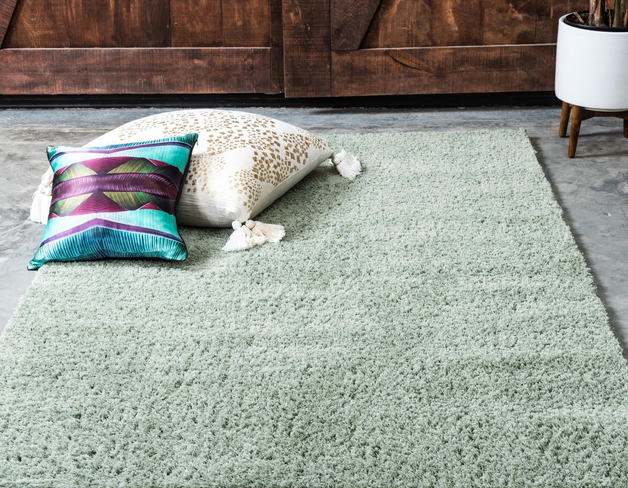 Unique Loom Sky Studio Solid Shag Rug Sage Green 5' 1