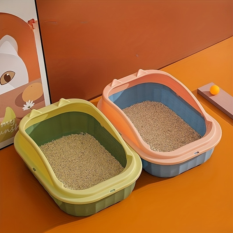 Large Semi-Enclosed Cat Litter Box - Anti-Splash and Easy to Clean