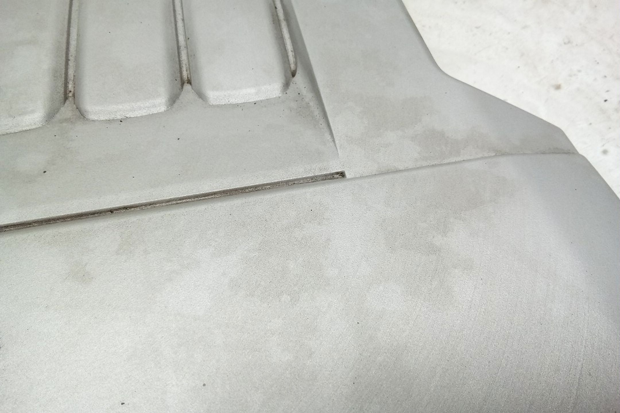 Pre-Owned 07 2007 Toyota Sienna Engine Cover 3.5L OEM (Good)