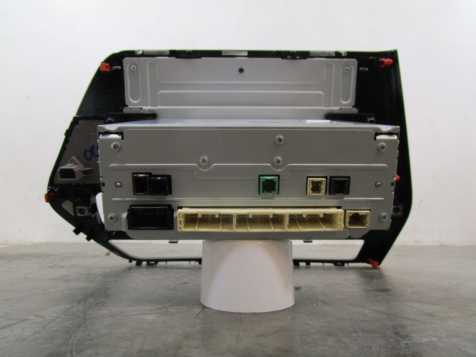 Pre-Owned 20 21 22 23 2020-2023 Toyota Highlander Radio Receiver & Display Screen OEM (Good)