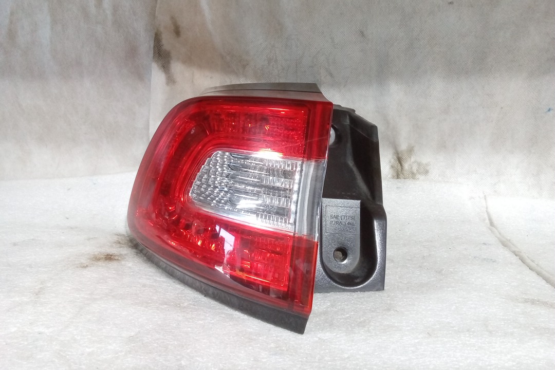 Pre-Owned 2018 Jeep Cherokee  Driver Side Quarter Mounted LED Tail Lamp 68102907AF OEM LKQ (Good)
