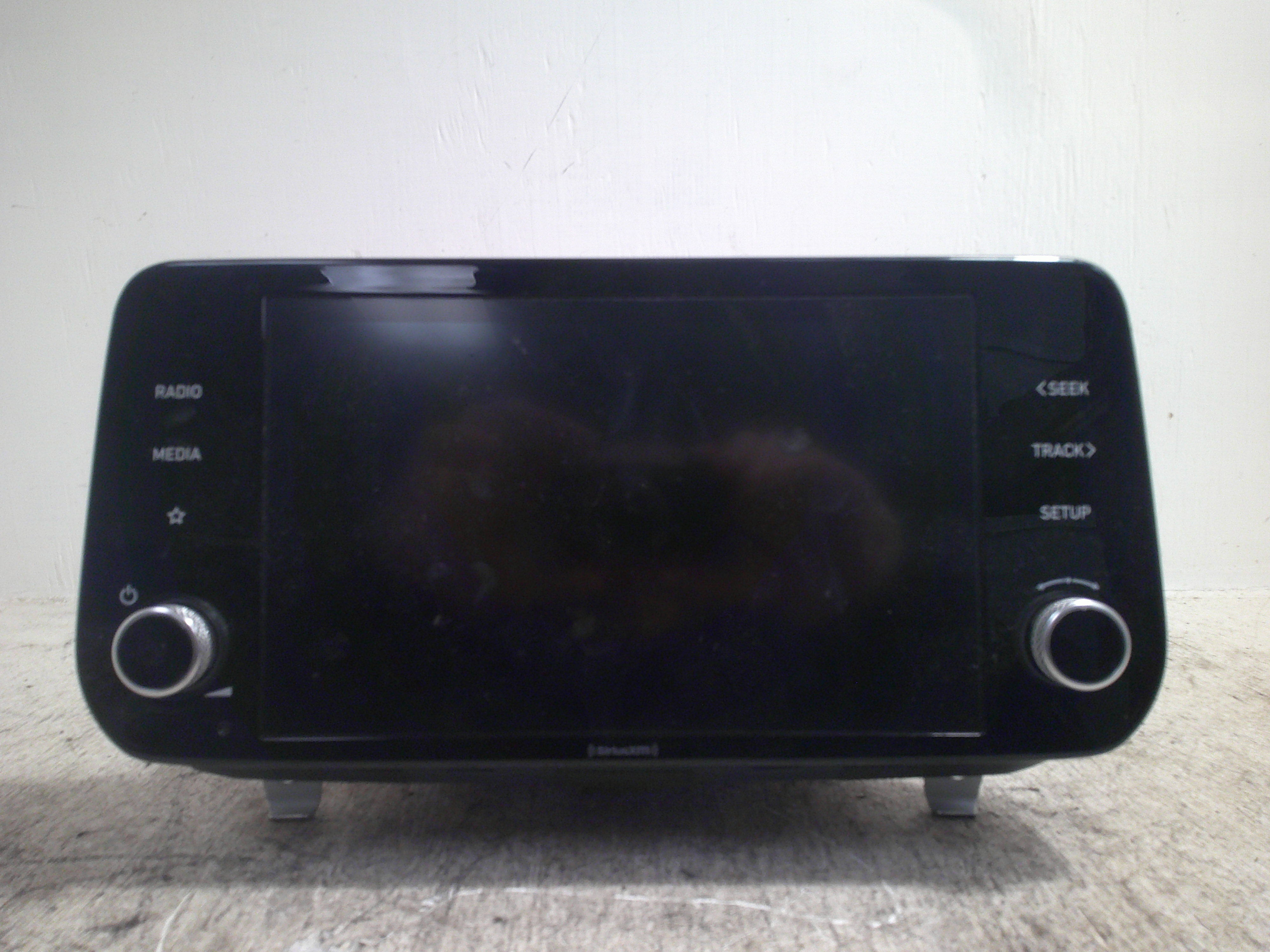 Pre-Owned 21 Hyundai Santa Fe AM FM Sirius Radio Receiver Display OEM LKQ (Good)