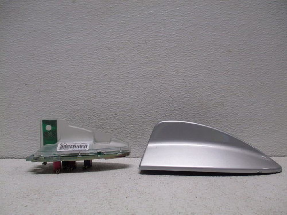 Pre-Owned 07 2007 BMW 328 Roof Fin Antenna 6972310-03 OEM LKQ (Good)