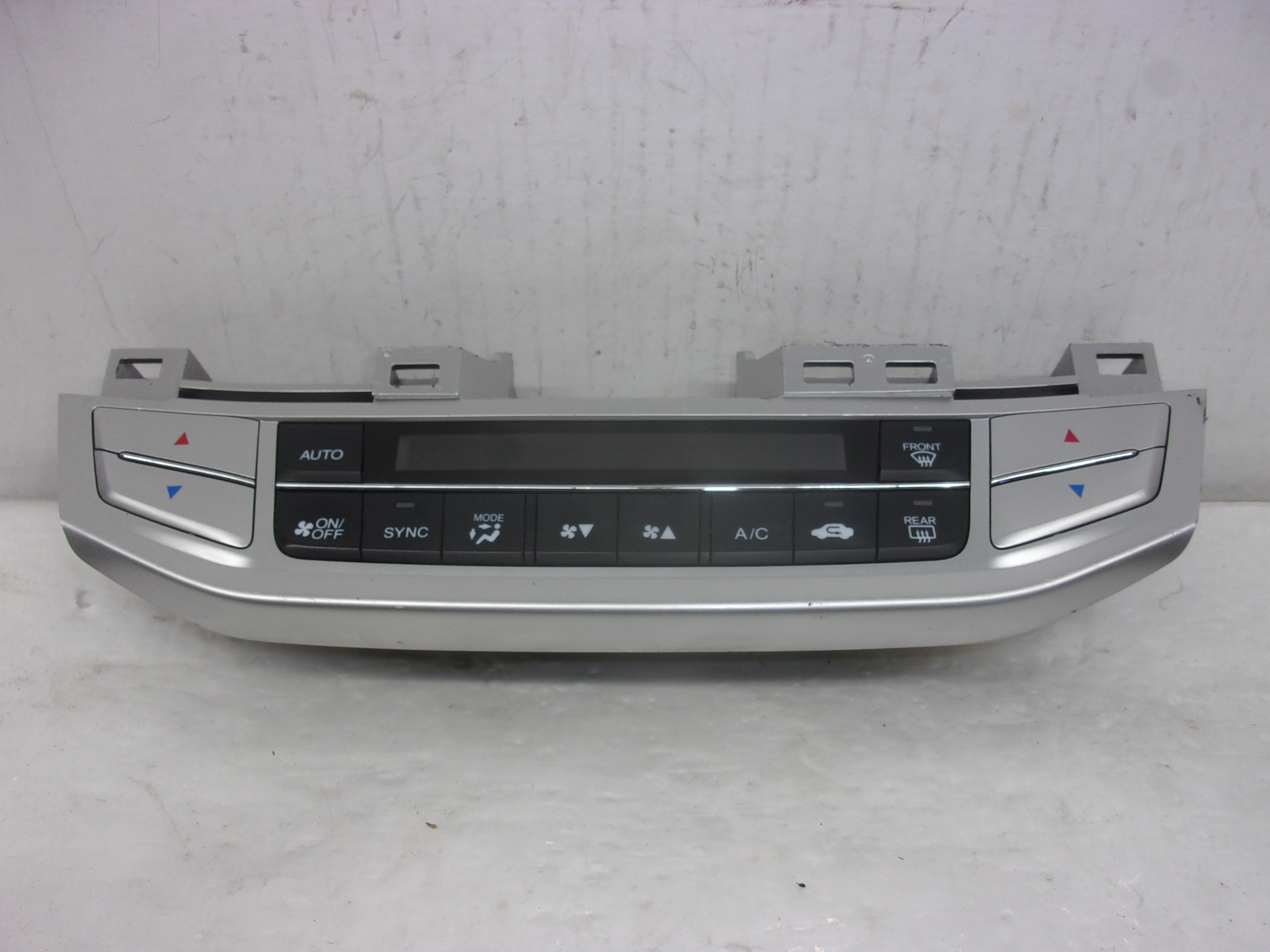 Pre-Owned 2013-2015 Honda Accord Climate AC Heater Temperature Control OEM (Good)