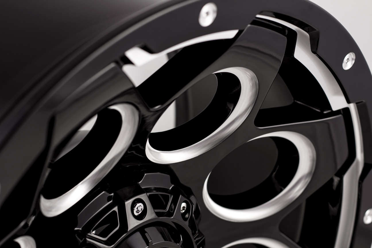 Grid Custom Wheel for 18x9 Inch Gloss Black w/Milled Accents 818952M87