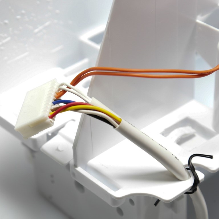 5989JA1002D Lg Ice Maker  OEM 5989JA1002D