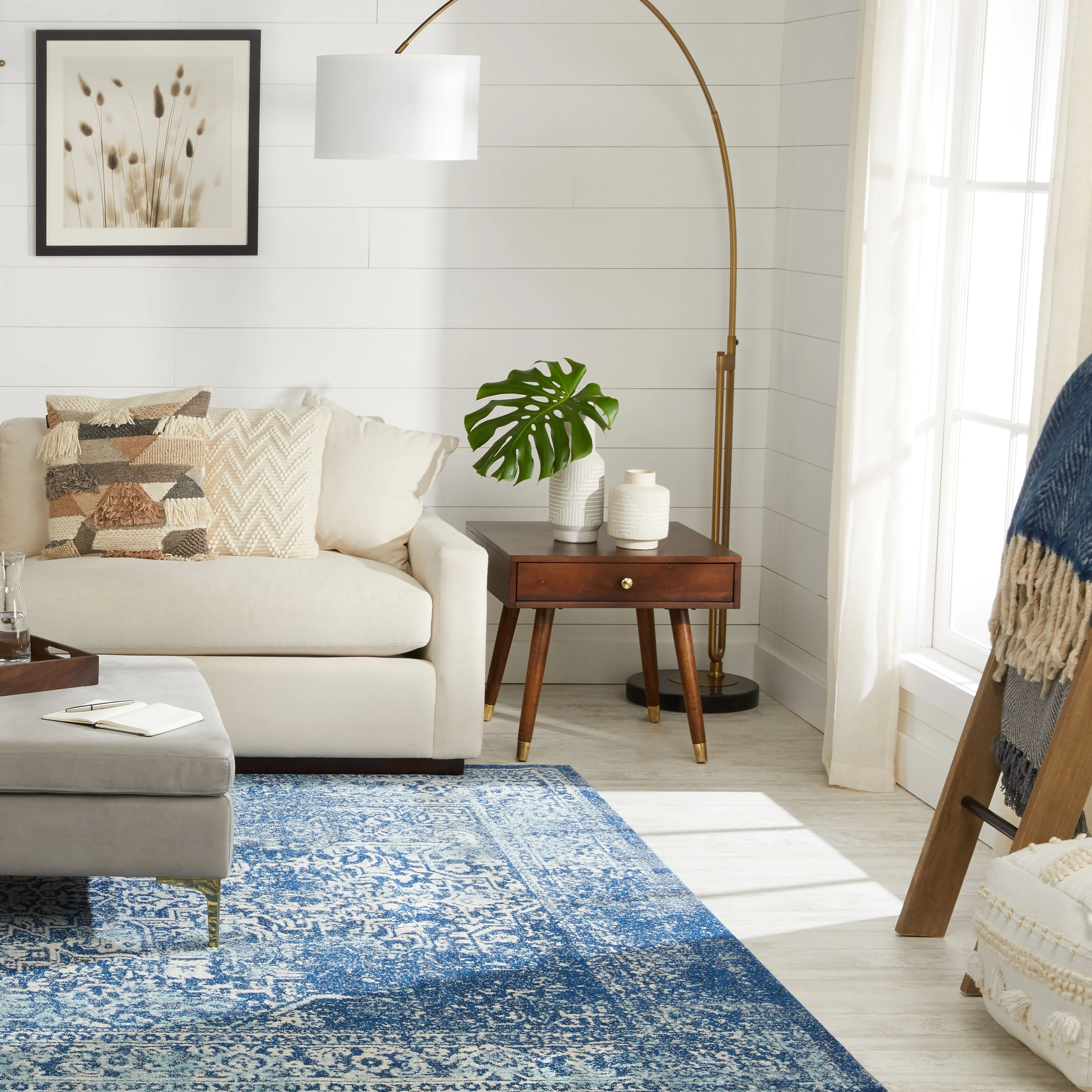 SAFAVIEH Evoke Trena Traditional Area Rug, Black/Grey, 5'1