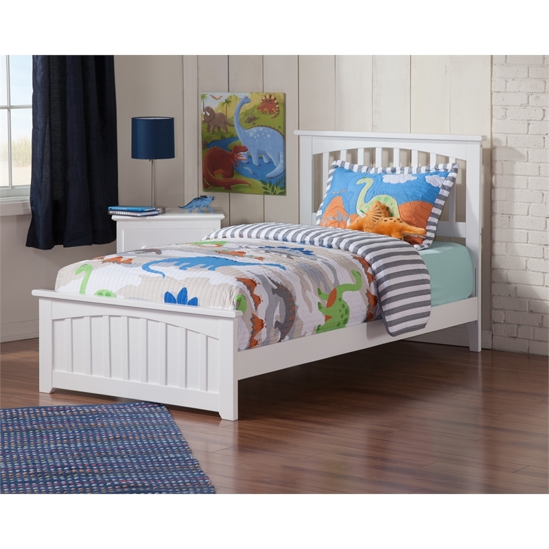 Leo & Lacey Farmhouse Solid Wood Twin Bed with Footboard & USB Charger in White