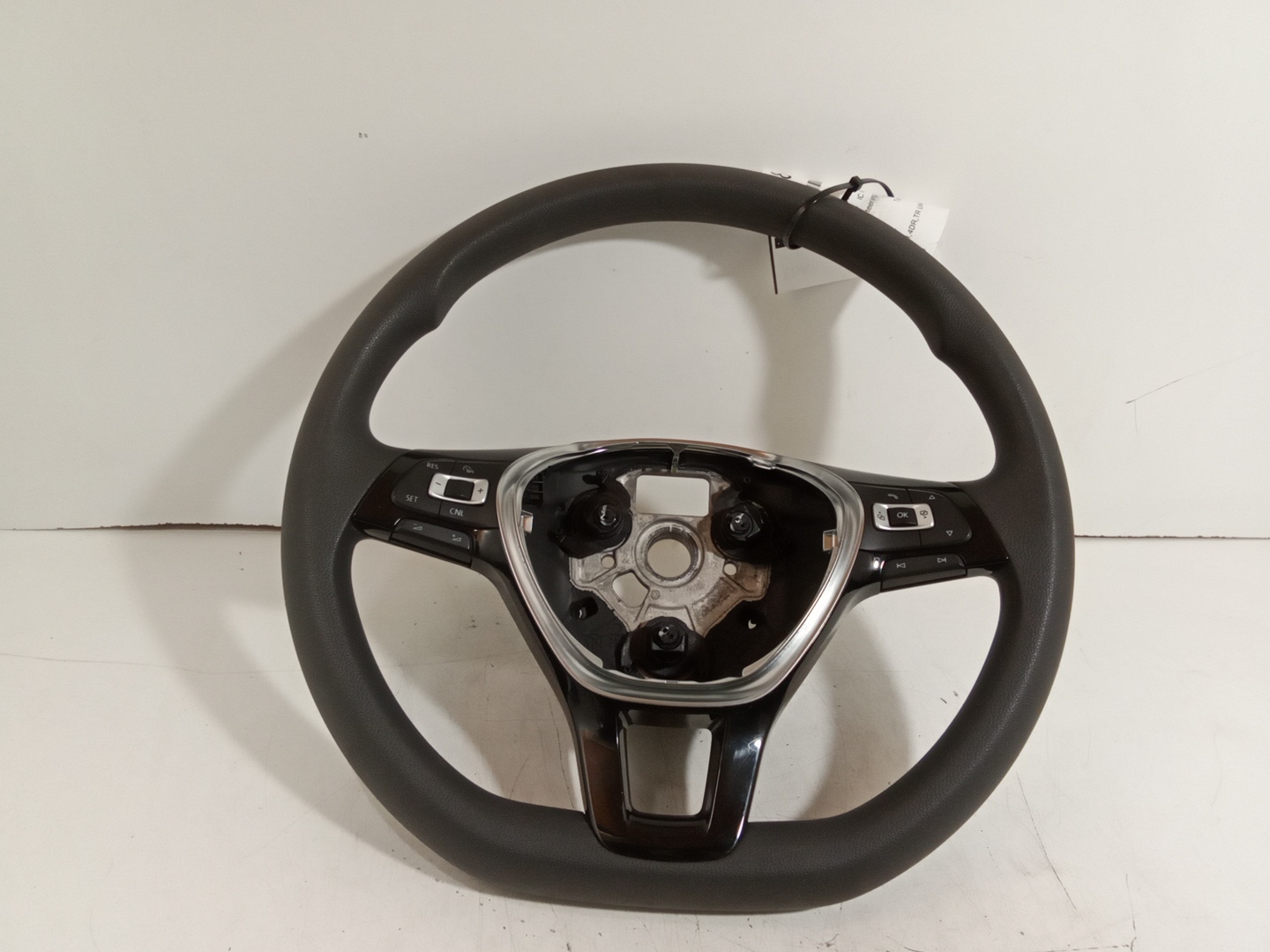 Pre-Owned 2017 Volkswagen Jetta Steering Wheel OEM (Good)