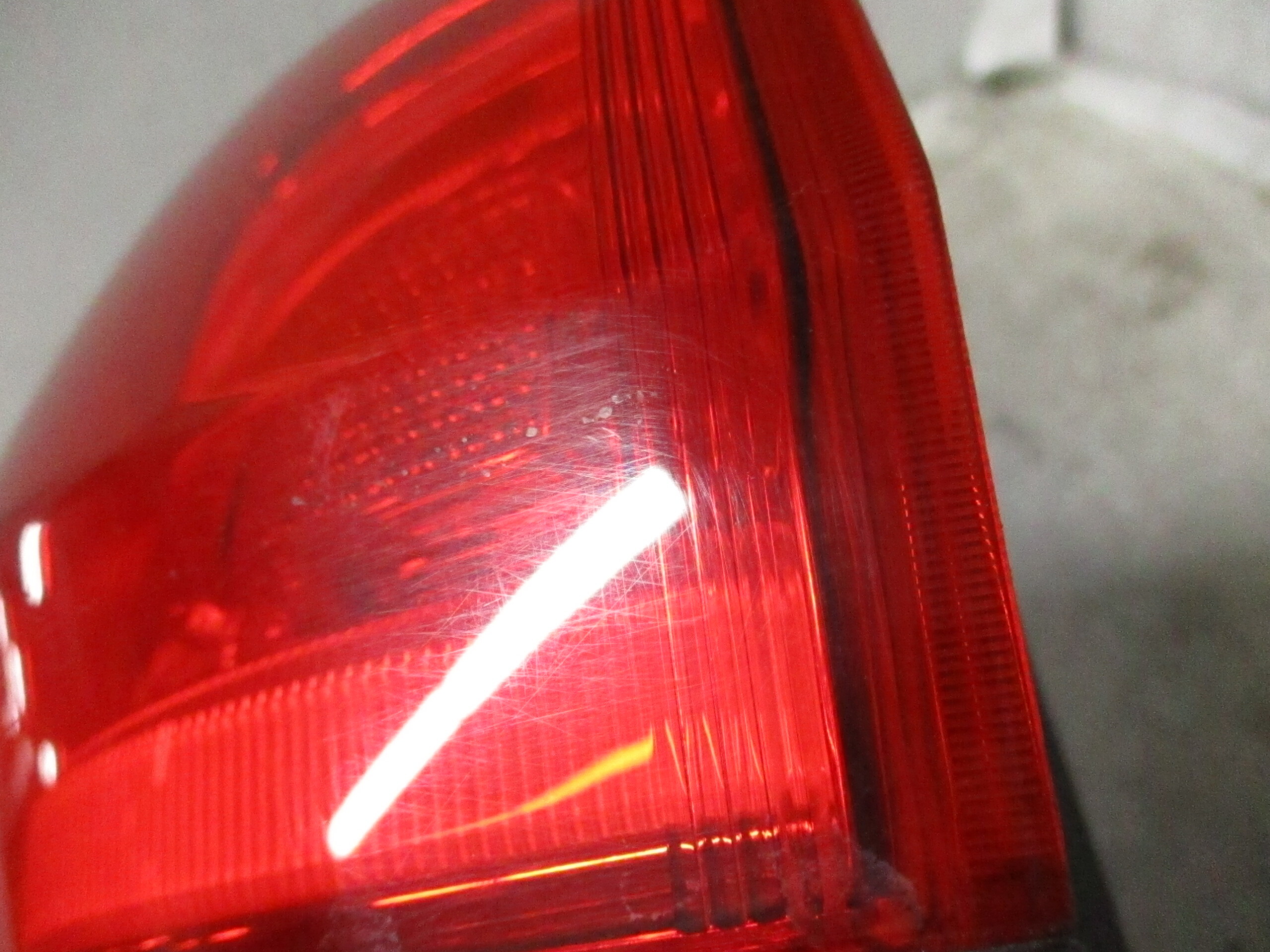 Pre-Owned 2014 Jeep Grand Cherokee Driver LH Tail Light Lamp OEM (Good)