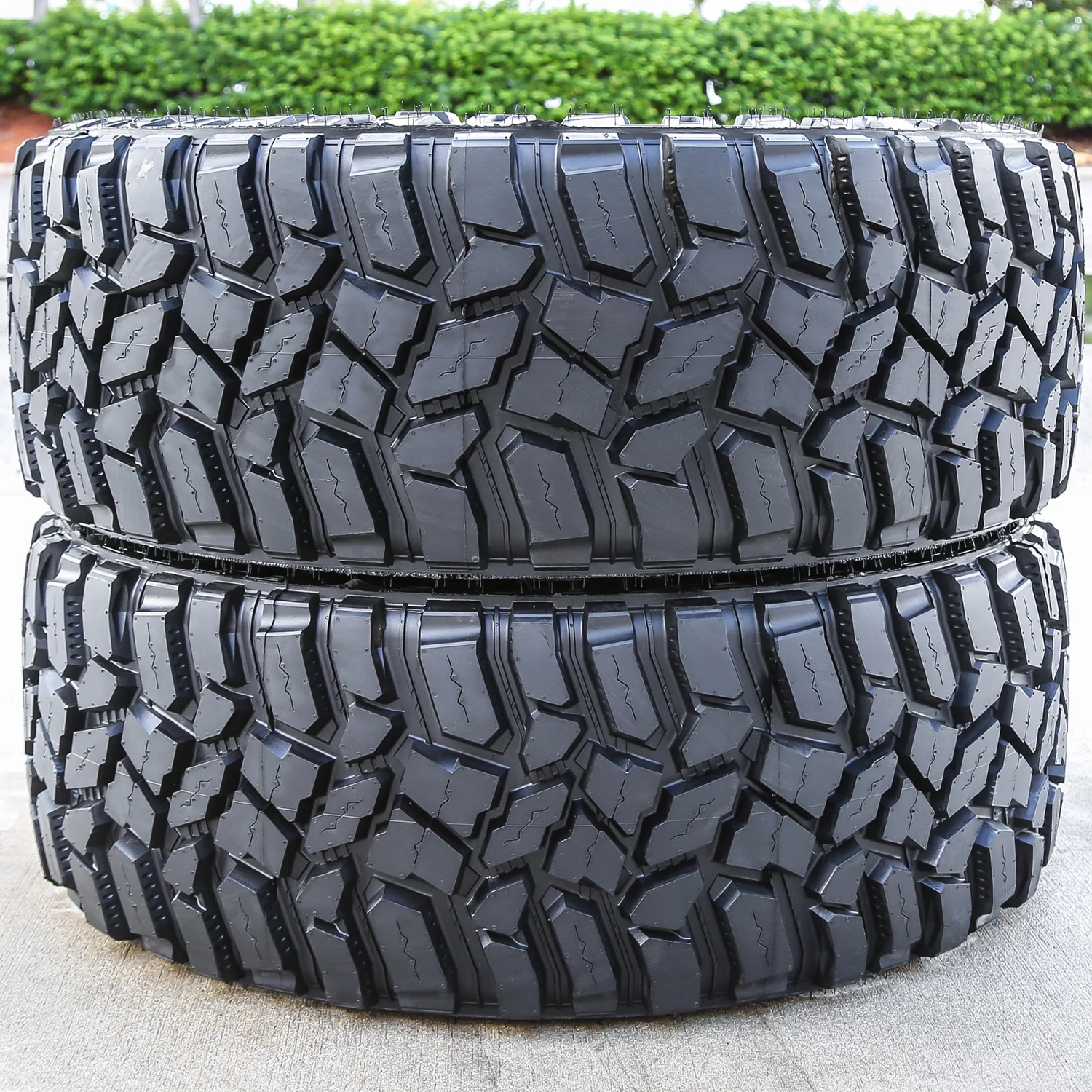 Set of 4 (FOUR) Cooper Discoverer STT Pro LT 37X12.50R17 Load D (8 Ply) MT M/T Mud Tires