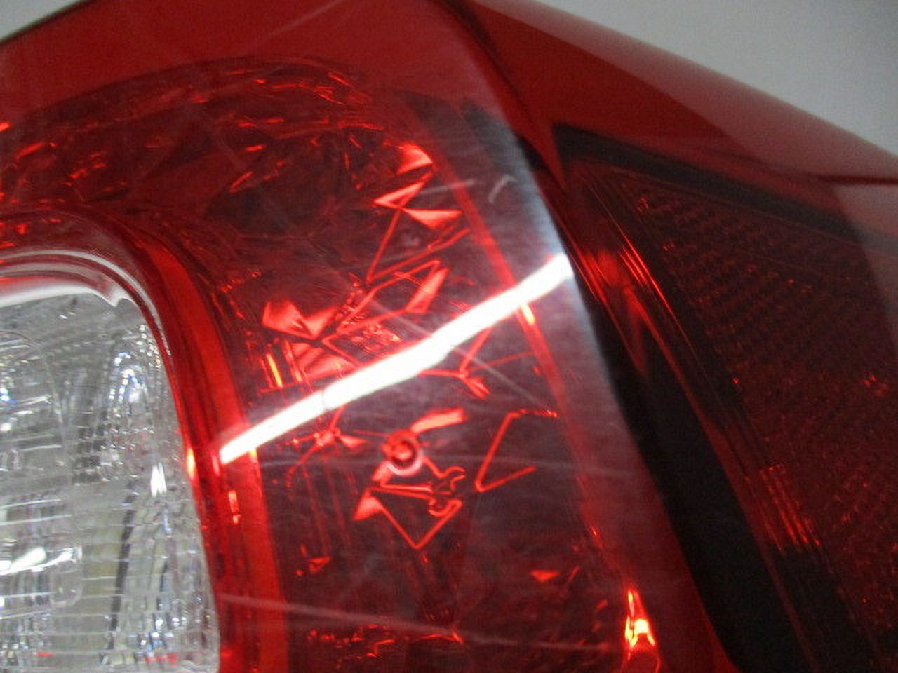 Pre-Owned 2017 Subaru Impreza Passenger RH Tail Light Lamp OEM (Good)