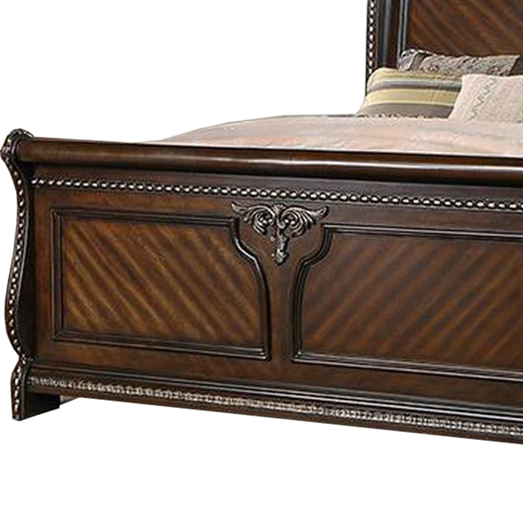 Benjara Qoz Wood California King Bed, Carved Trim, Scalloped Headboard, Brown