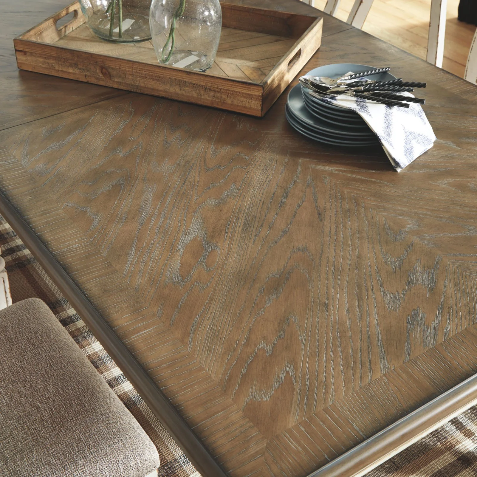 Ashley Furniture Realyn 96