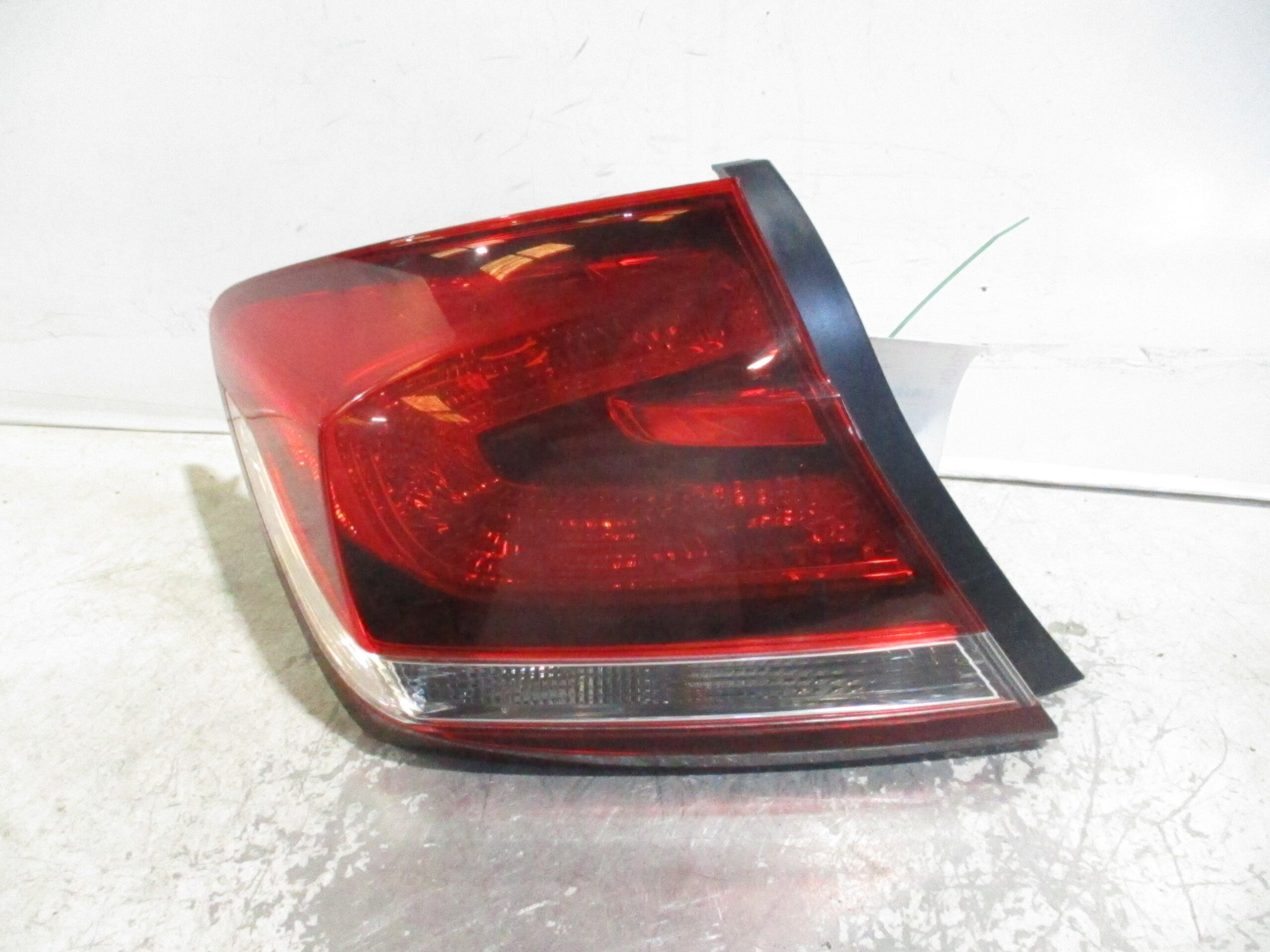 Pre-Owned 2013-2015 Honda Civic Driver LH Tail Light Lamp OEM (Good)