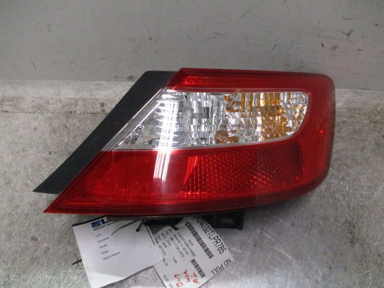 Pre-Owned 2006-2008 Honda Civic Passenger RH Tail Light Lamp OEM (Good)