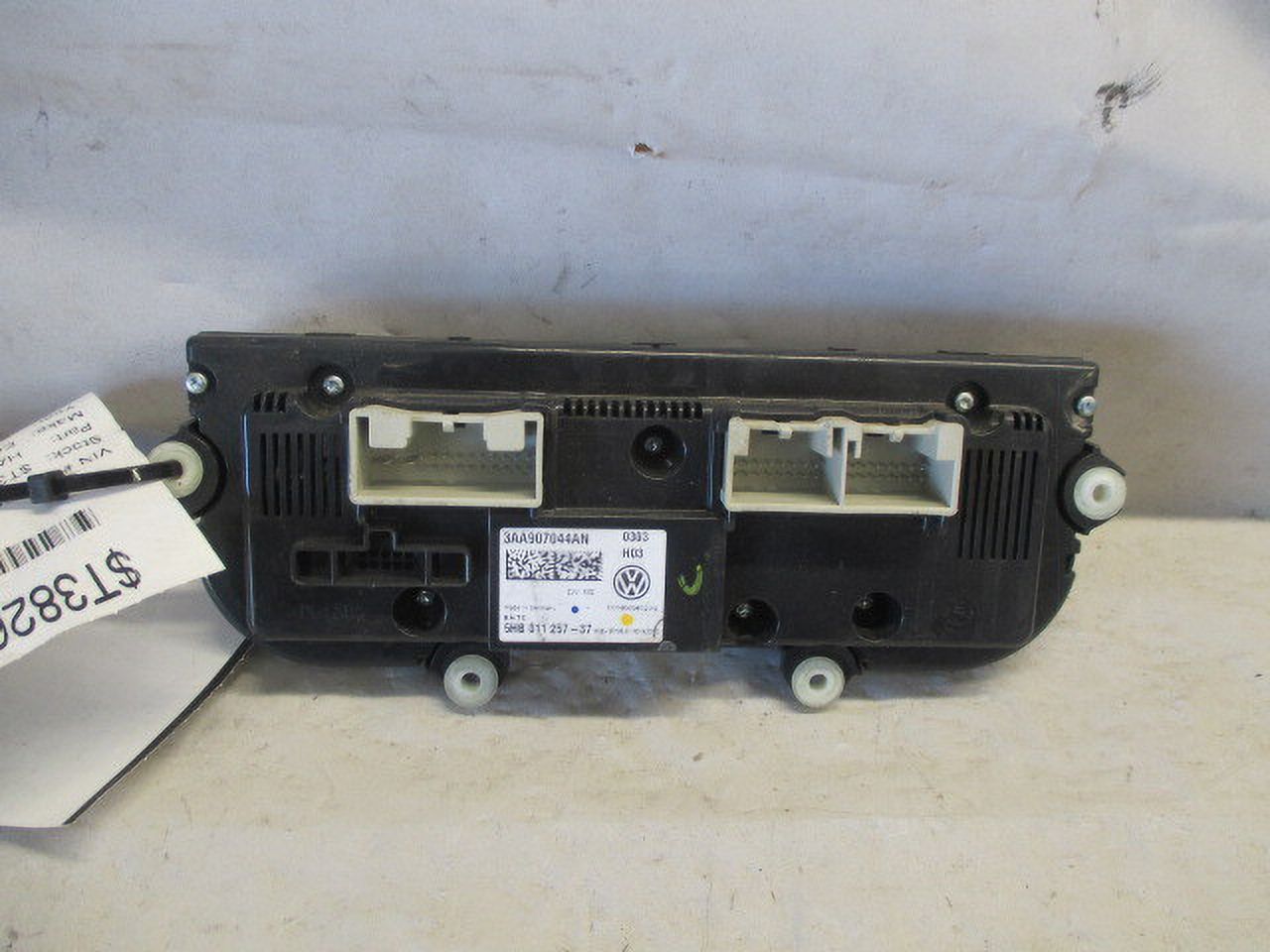 Pre-Owned 2012 2013 2014 Volkswagen EOS AC Heater Temperature Control Unit OEM (Good)