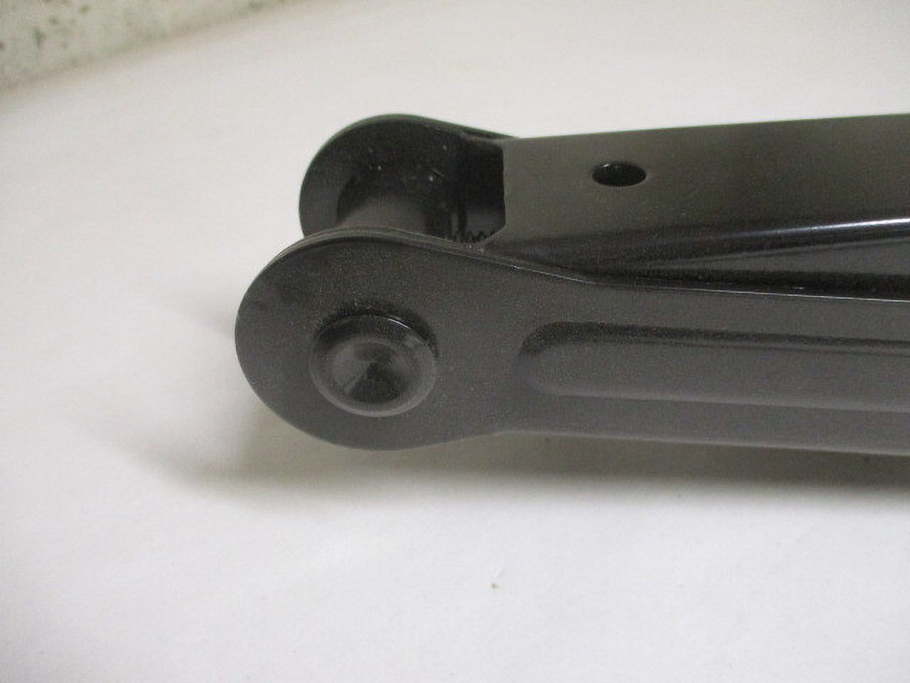 Pre-Owned 13 14 15 16 Hyundai Santa Fe Wheel Tire Jack Assembly w/Tools OEM LKQ (Good)