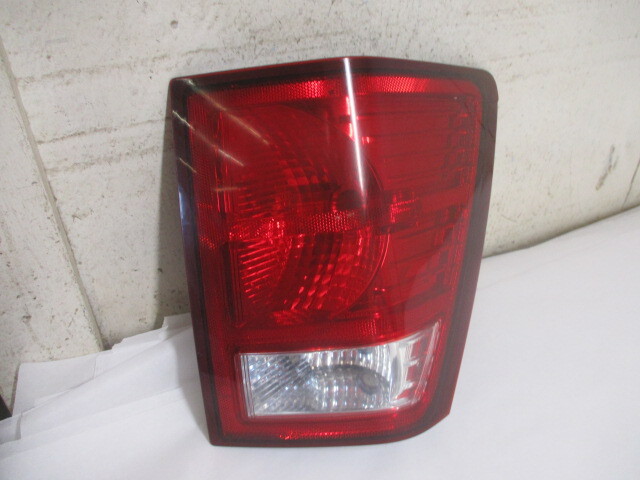Pre-Owned 07 08 09 10 Jeep Grand Cherokee RH Passenger Tail Brake Light Lamp OEM LKQ (Good)