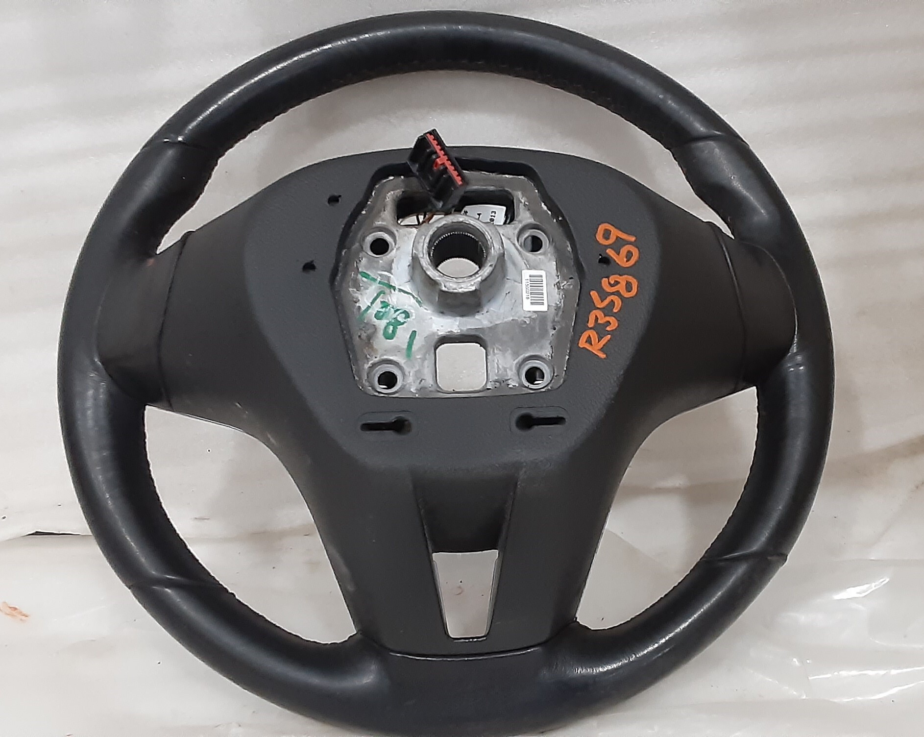 Pre-Owned 13 14 15 Chevrolet Cruze Black Leather Steering Wheel OEM (Good)