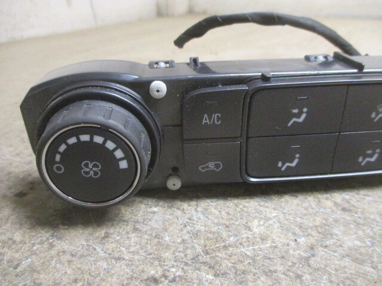 Pre-Owned Chevrolet Colorado Manual Climate AC Heater Temperature Control OEM LKQ (Good)