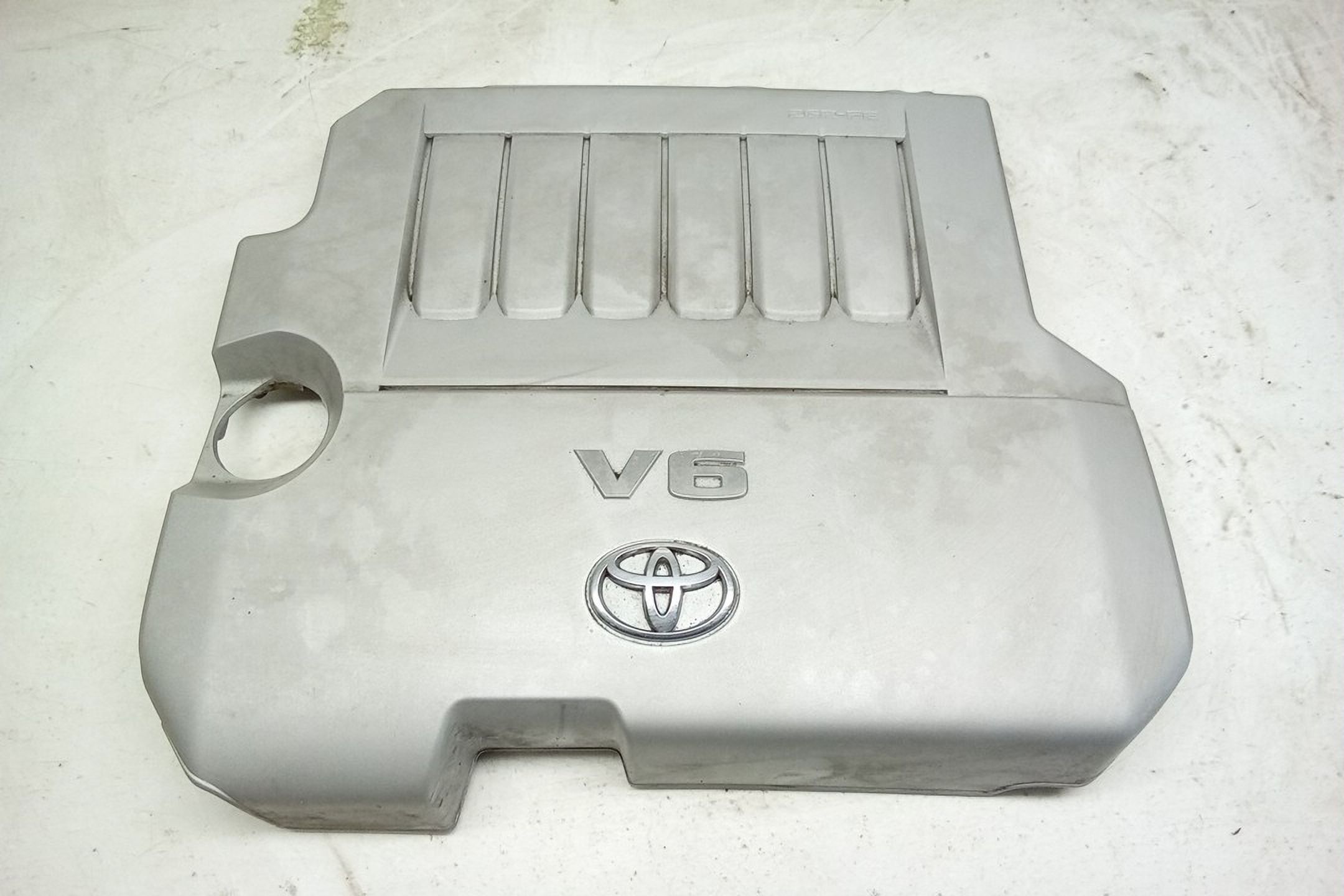 Pre-Owned 07 2007 Toyota Sienna Engine Cover 3.5L OEM (Good)