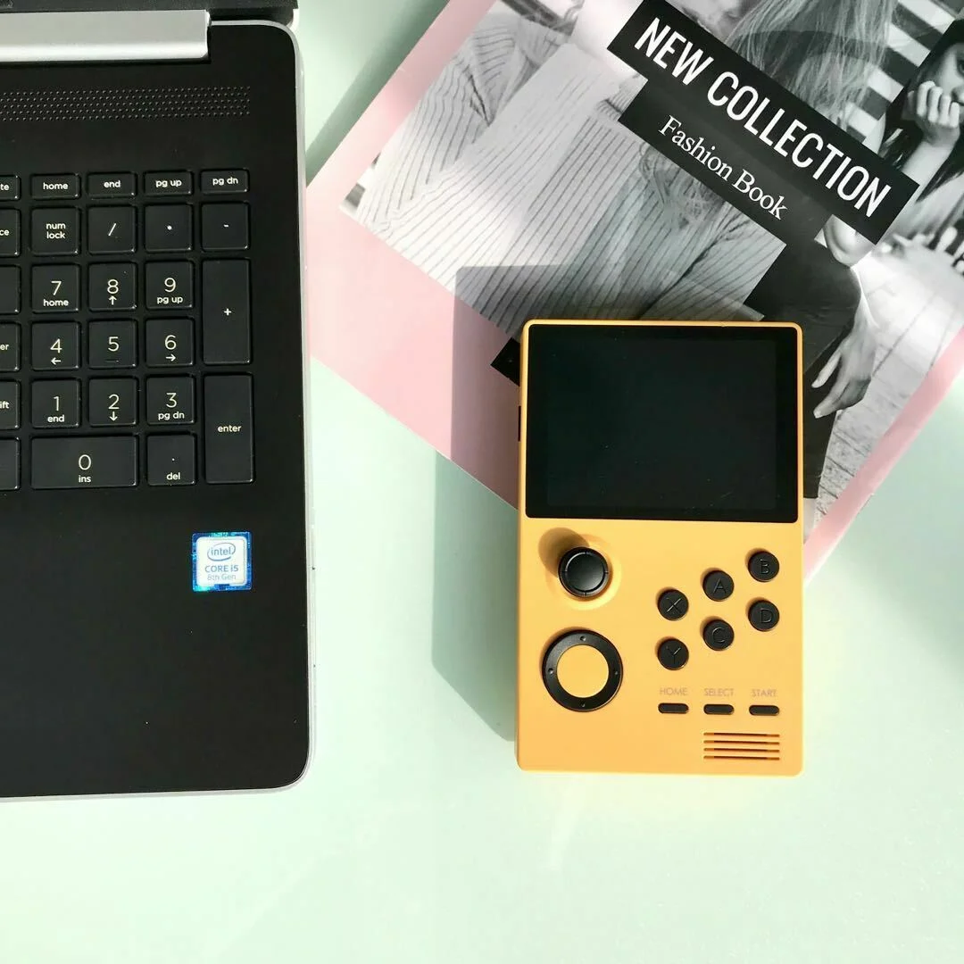 SuperRetro Handheld Game Station Android Powered Pandoras Games mini 3000+Games Orange