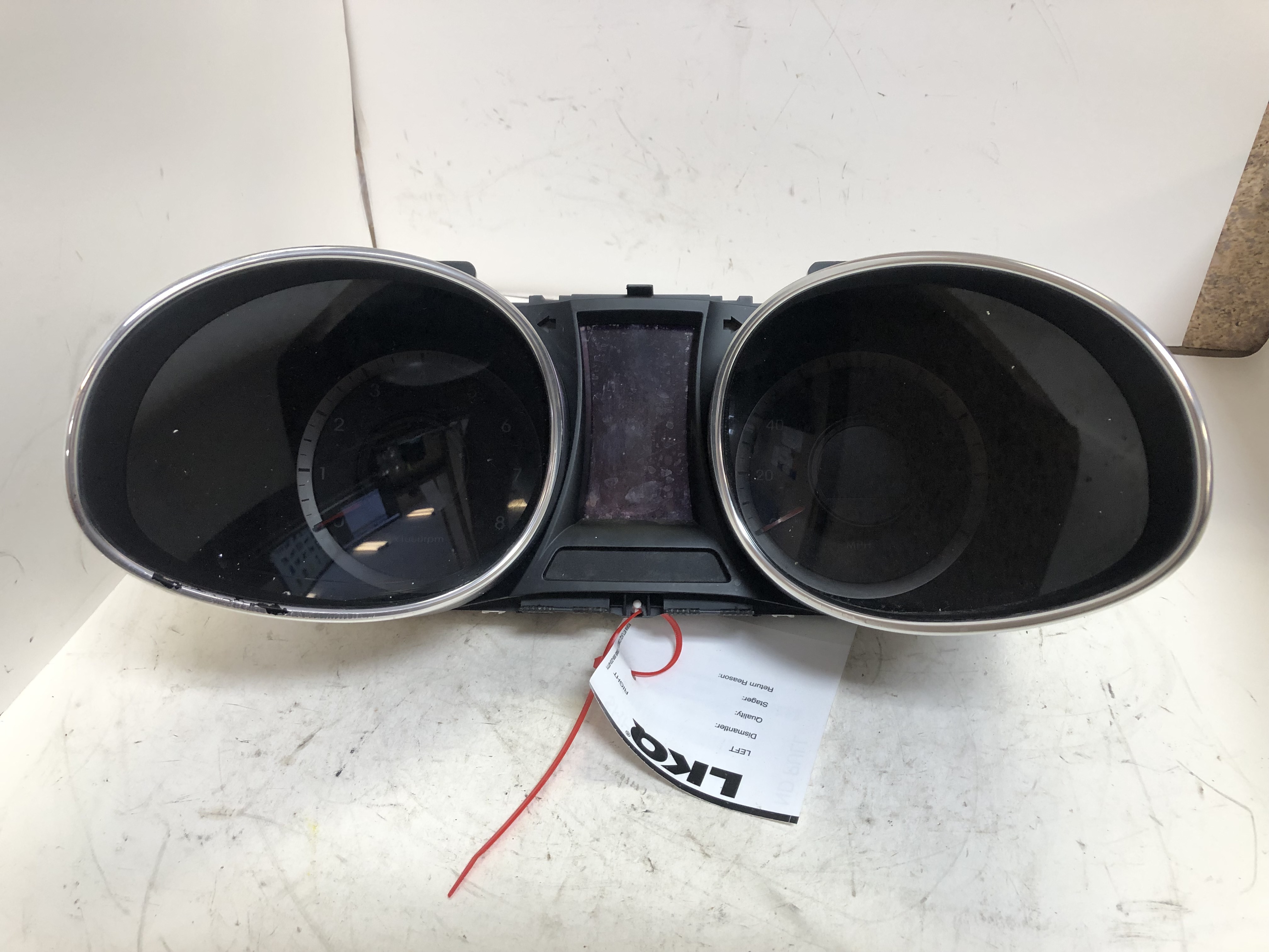 Pre-Owned 15-16 Hyundai Santa Fe Speedometer Speedo Head Cluster 104k Miles OEM LKQ (Good)