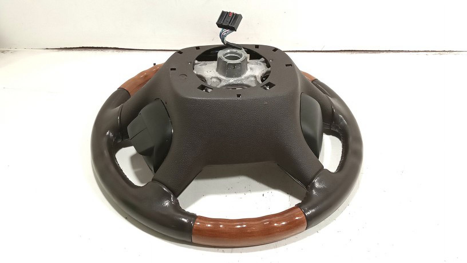 Pre-Owned 2012 Buick Enclave Steering Wheel Assembly OEM (Good)