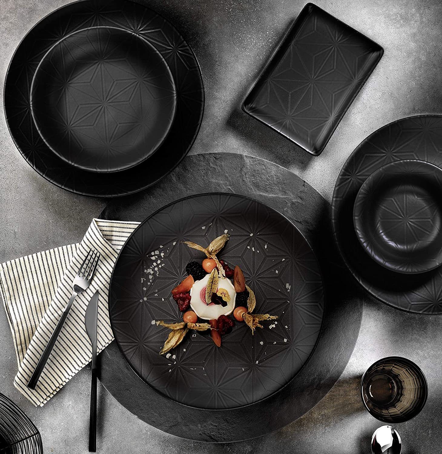 Fulya Porcelain Dinnerware Set - 12 Pieces - Elevate Your Dining