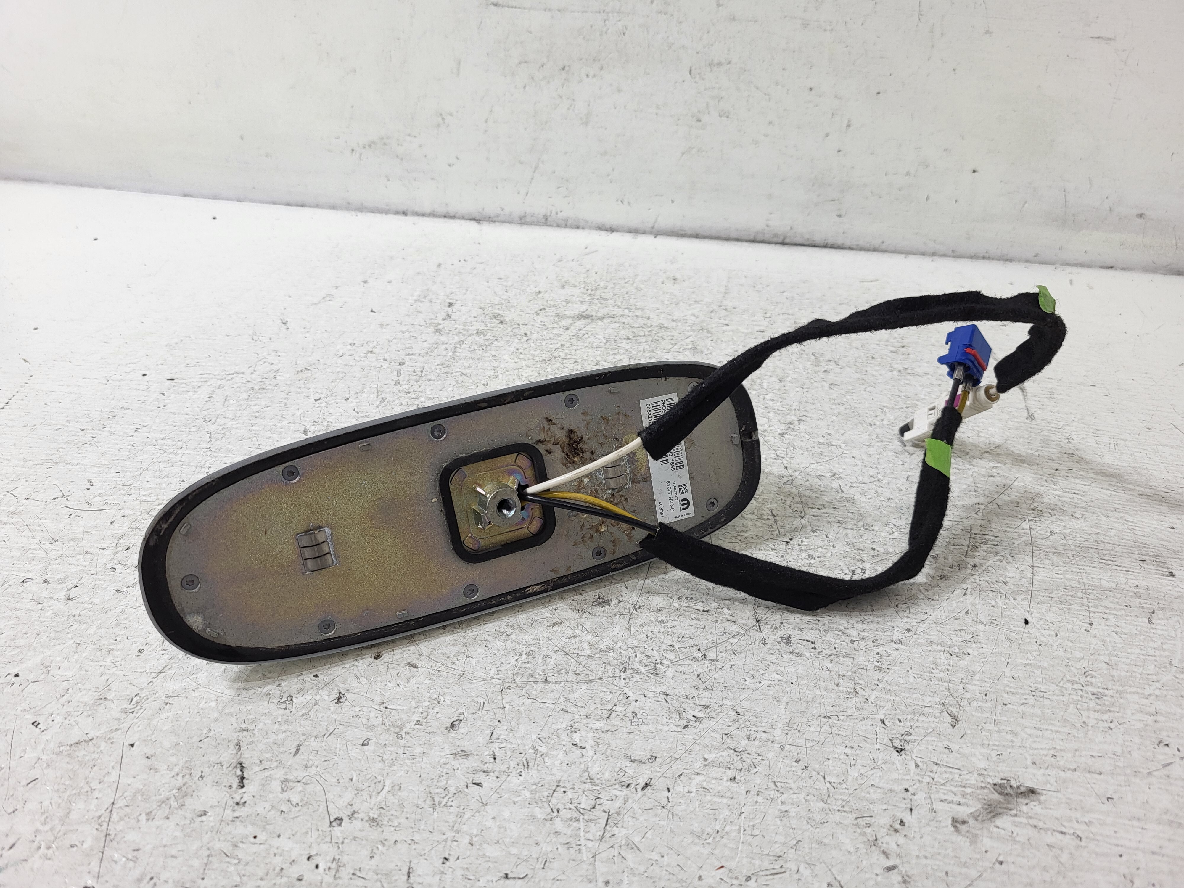 Pre-Owned 2020 Dodge Durango Roof Mount Radio Antenna OEM LKQ - Verify Specific Vehicle Fitment In Description - (Good)