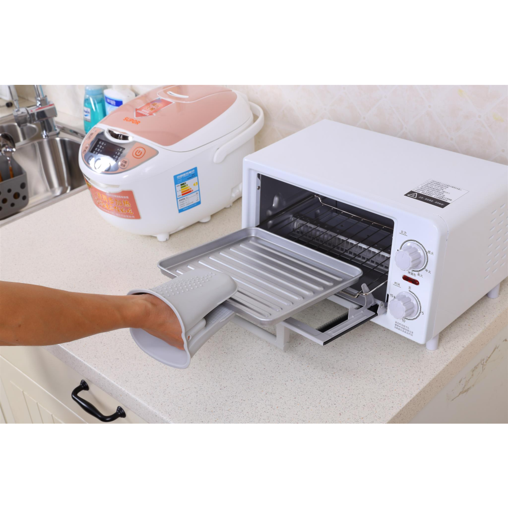 YBM Home Mini Silicone Mitt Potholder for Kitchen Cooking and Baking, Heat Resistant Oven Gloves Help Grip Hot Pots Safely, 1203vc-6