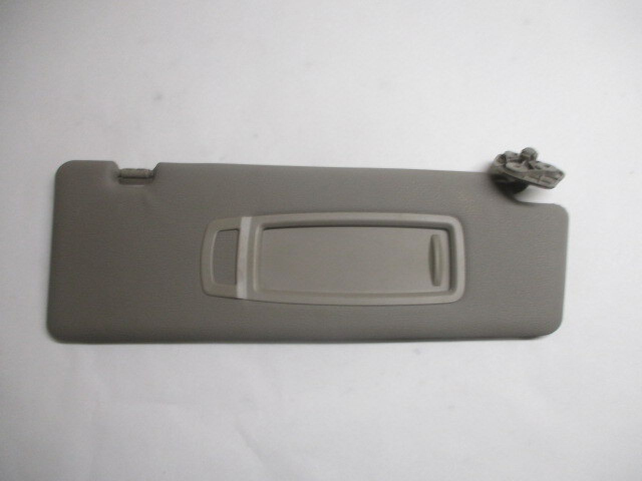 Pre-Owned BMW X5 X5M RH Passenger Sunvisor Sun Visor w/Mirror OEM LKQ (Good)