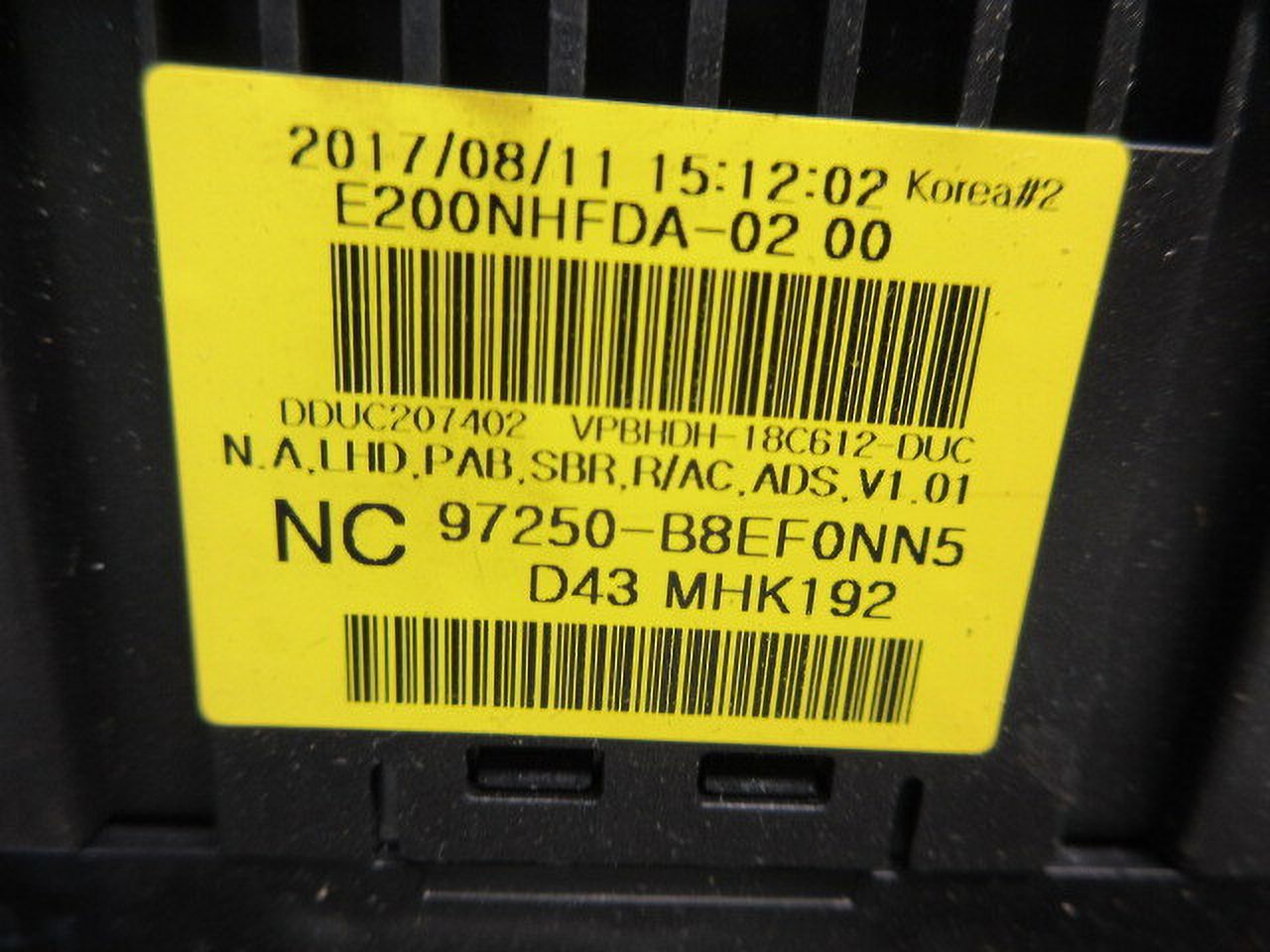Pre-Owned 2017-2019 Hyundai Santa Fe Heat A/C Temperature Control Unit OEM LKQ (Good)