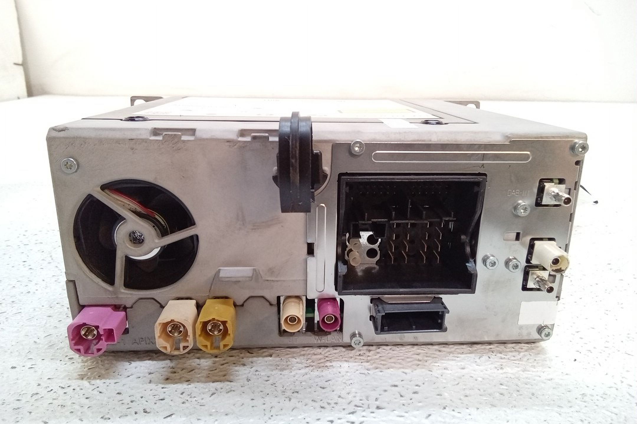 Pre-Owned 2018 BMW 330i Navigation Radio Receiver 2 DIN w/ CD Player 6512CI880015801 OEM (Good)