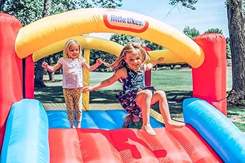 Little Tikes Jump ’n Slide Hüpfburg – Aufblasbare Hüpfburg mit Rutsche inkl. Hochleistungsgebläse mit GFCI & Bodenankern
