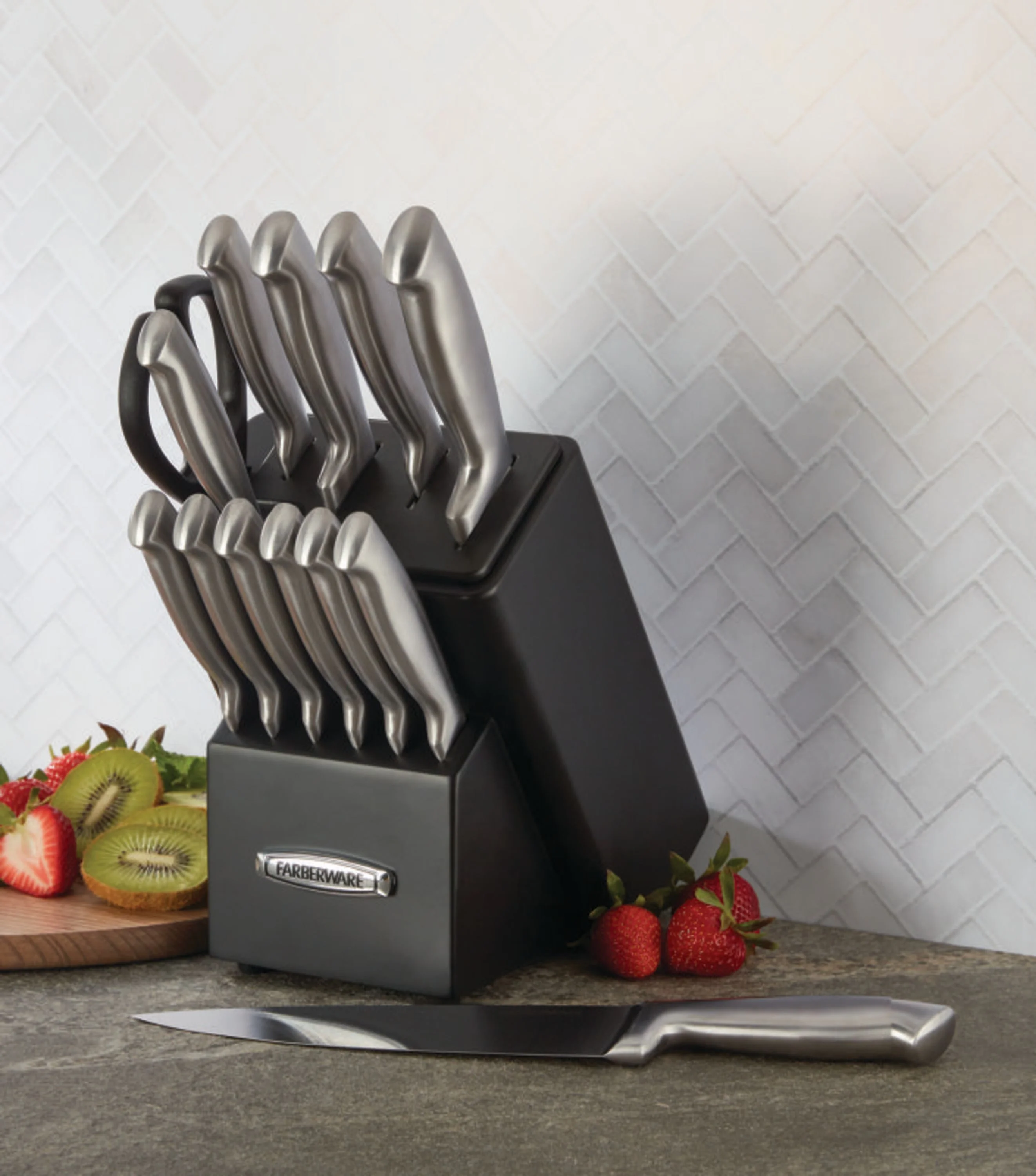 Farberware Edgekeeper 13-piece Pro Self-Sharpening Knife Block Set in Black